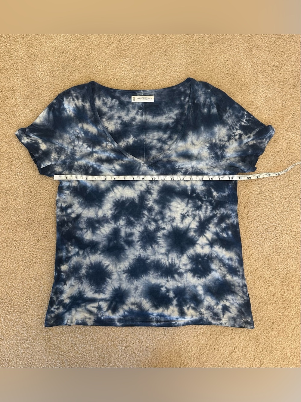 Lucky Brand Navy and White Tie-Dye V-Neck Tee Women’s S Small 8, 10, 12